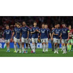 Pukuhuoneen tunnelin suulla puhkesi tappelu ensimmäisen ottelun jälkeen